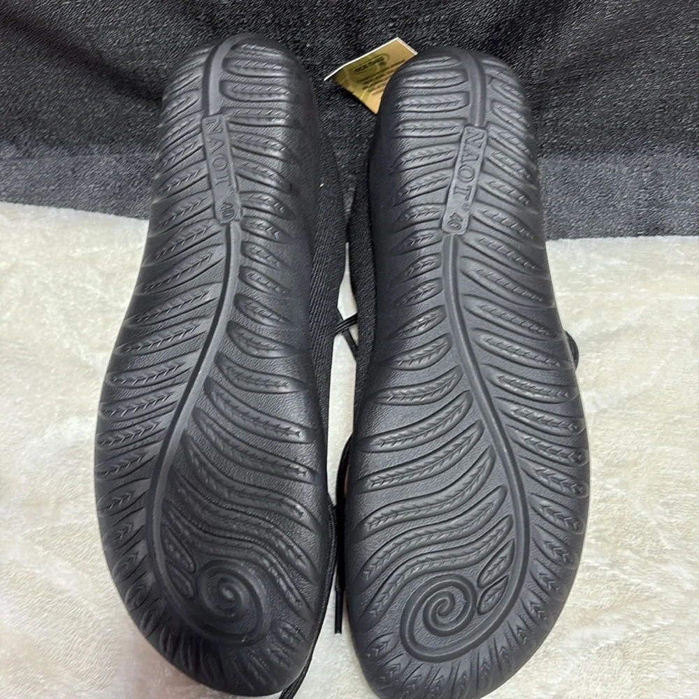 Black Women's Sneakers - Picture 2 of 6